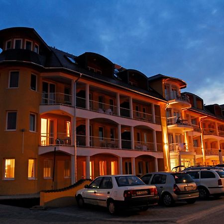Hotel Venus ザラカロシュ エクステリア 写真